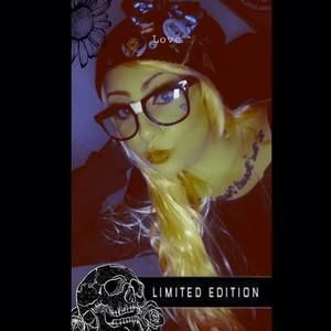 Meet your Posher, Addy